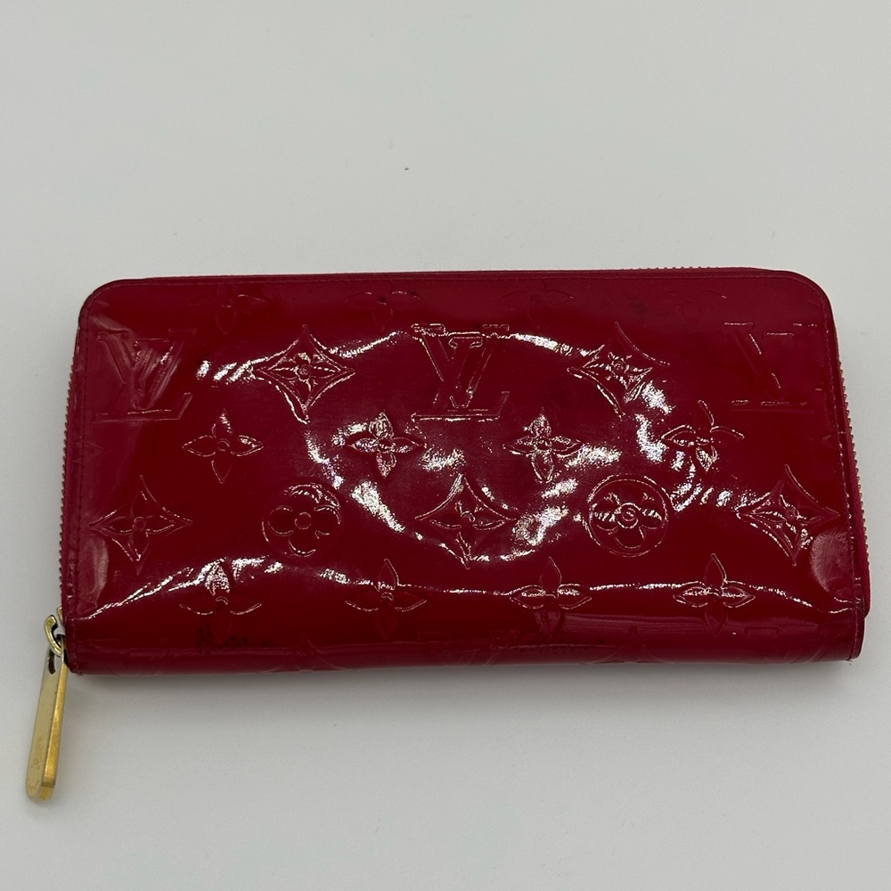 Louis Vuitton Vernis Zippy Wallet